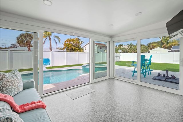 208 84TH STREET, Holmes Beach, FL 34217