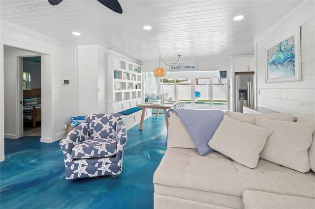 208 84TH STREET, Holmes Beach, FL 34217