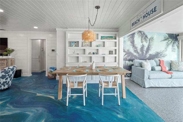 208 84TH STREET, Holmes Beach, FL 34217