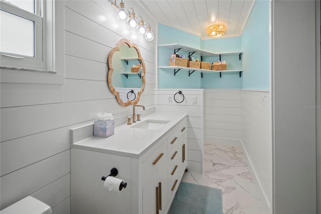 208 84TH STREET, Holmes Beach, FL 34217