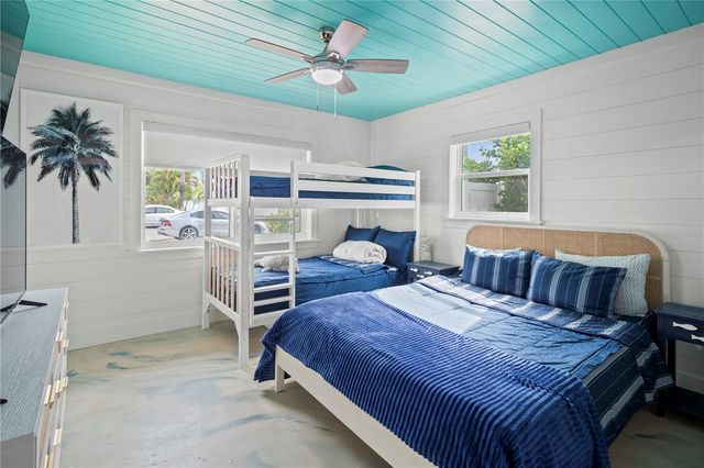 208 84TH STREET, Holmes Beach, FL 34217