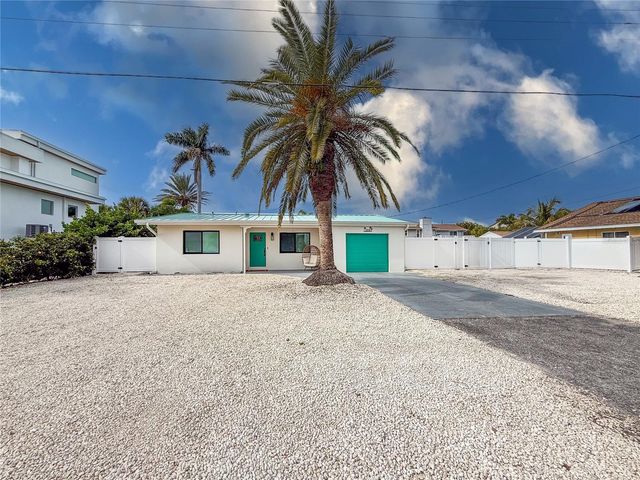 208 84TH STREET, Holmes Beach, FL 34217