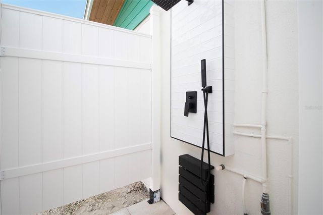 208 84TH STREET, Holmes Beach, FL 34217