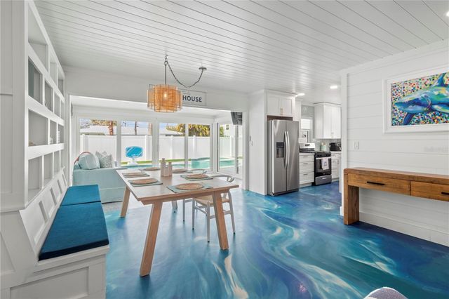 208 84TH STREET, Holmes Beach, FL 34217