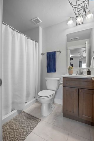 7185 Corsica Street, West Richland, WA 99353