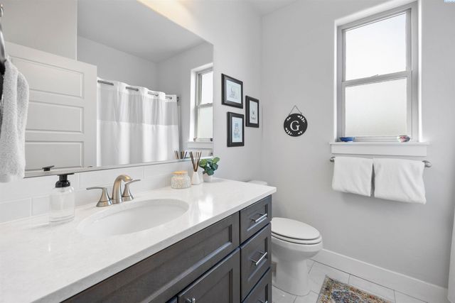 7185 Corsica Street, West Richland, WA 99353