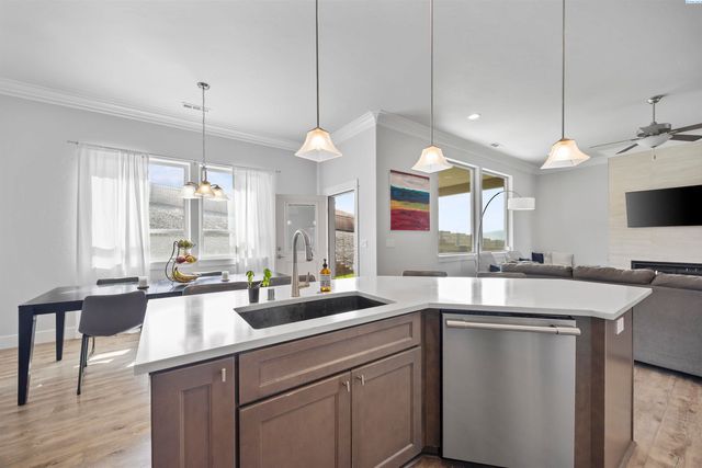 7185 Corsica Street, West Richland, WA 99353