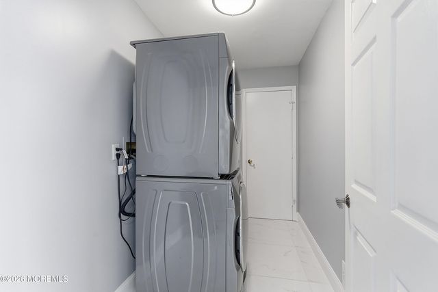 26 Oxford Lane, Eatontown, NJ 07724