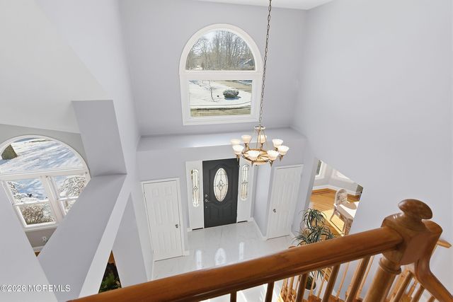 26 Oxford Lane, Eatontown, NJ 07724