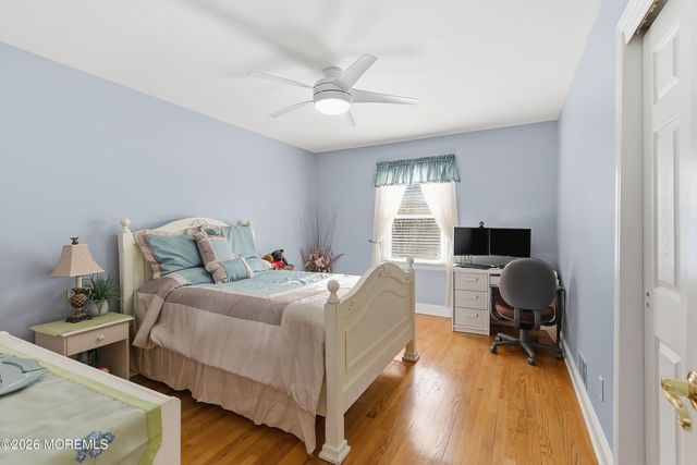 26 Oxford Lane, Eatontown, NJ 07724