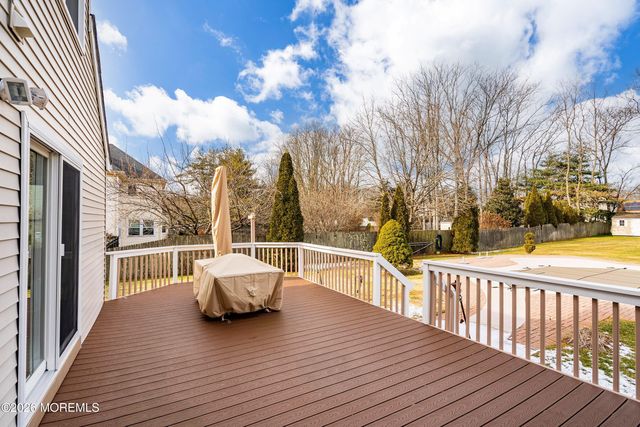 26 Oxford Lane, Eatontown, NJ 07724