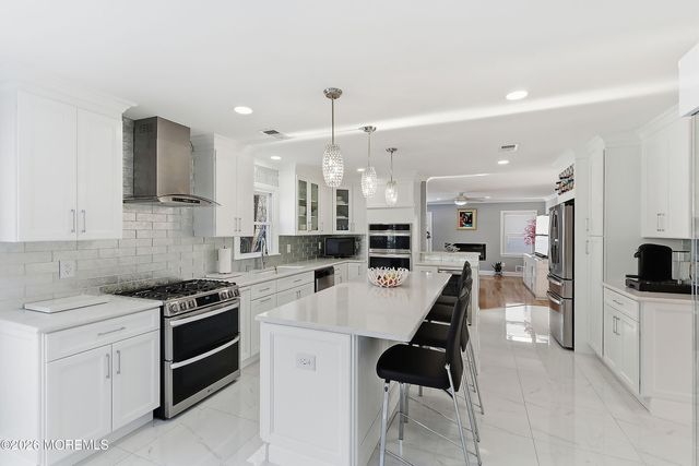 26 Oxford Lane, Eatontown, NJ 07724