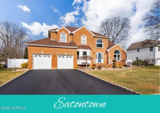 26 Oxford Lane, Eatontown, NJ 07724
