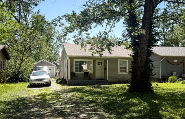 1816 W Scott Street, Springfield, MO 65802