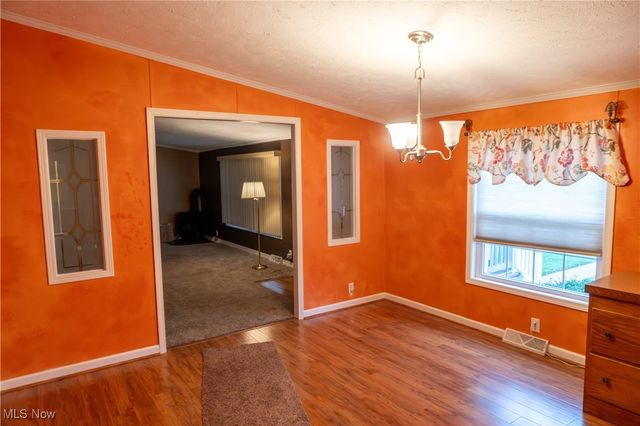 337 Pin Oak Circle, Elyria, OH 44035