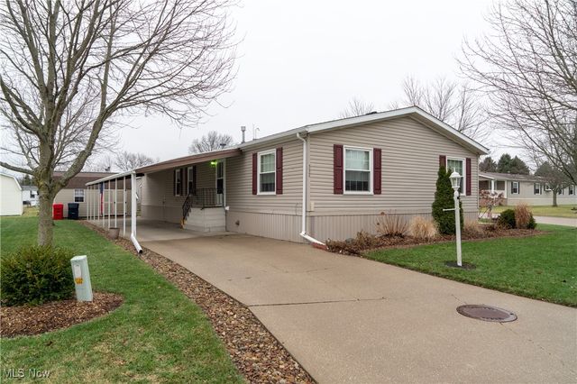 337 Pin Oak Circle, Elyria, OH 44035