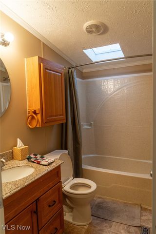 337 Pin Oak Circle, Elyria, OH 44035