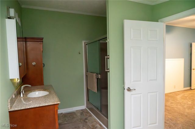 337 Pin Oak Circle, Elyria, OH 44035