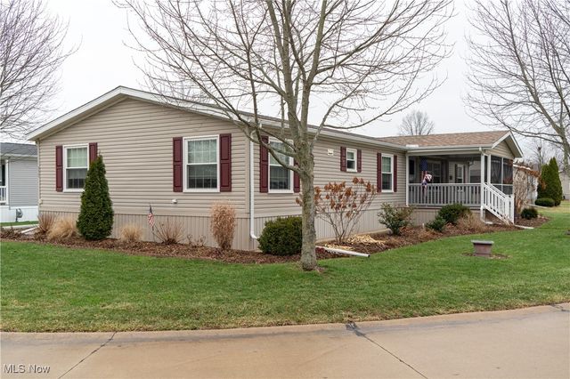 337 Pin Oak Circle, Elyria, OH 44035