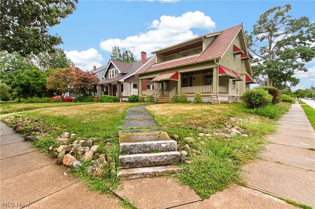 16317 Clifton Boulevard, Lakewood, OH 44107