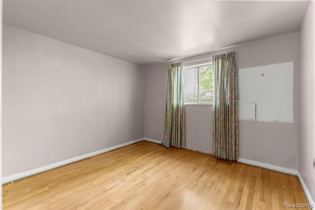 21257 Woodfarm Drive, Northville, MI 48167