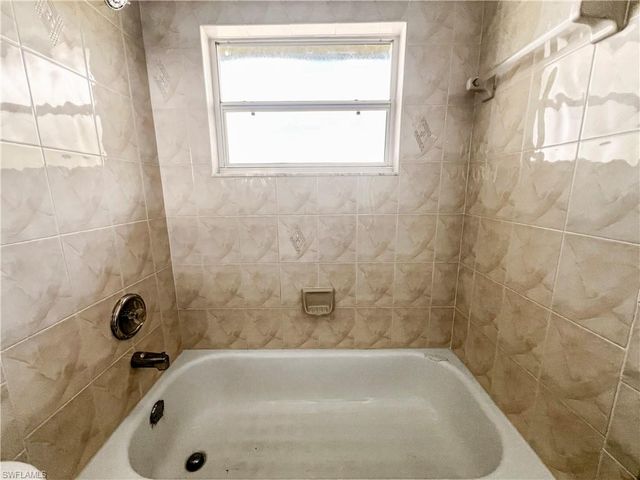 1909 SW Santa Barbara PL # 1909, Cape Coral, FL 33991