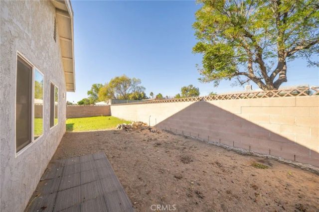 17844 Owen, Fontana, CA 92335
