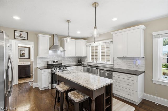 15712 Chadbourne Road, Shaker Heights, OH 44120