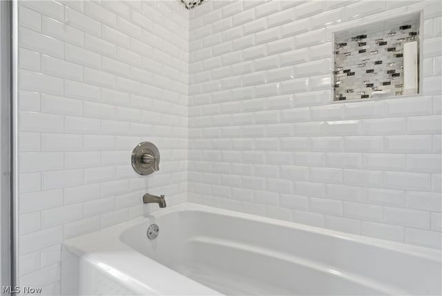 15712 Chadbourne Road, Shaker Heights, OH 44120