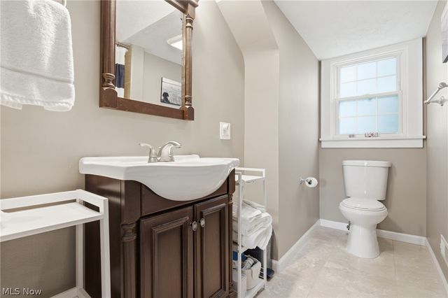 15712 Chadbourne Road, Shaker Heights, OH 44120