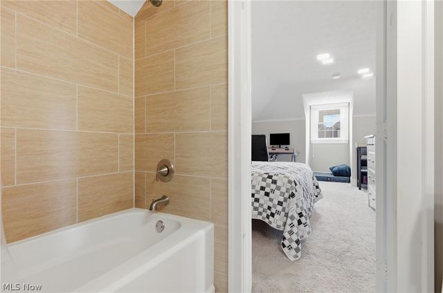 15712 Chadbourne Road, Shaker Heights, OH 44120