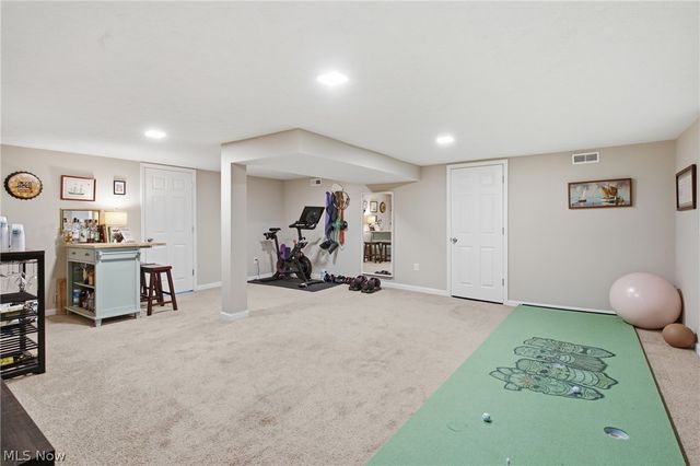 15712 Chadbourne Road, Shaker Heights, OH 44120
