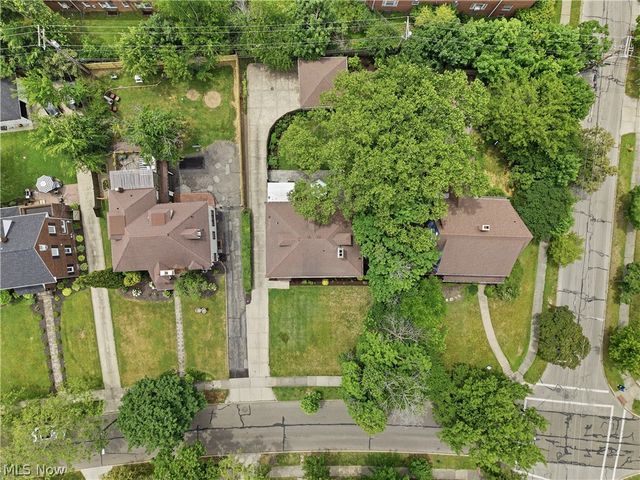 15712 Chadbourne Road, Shaker Heights, OH 44120