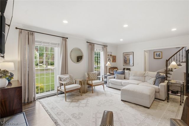 15712 Chadbourne Road, Shaker Heights, OH 44120