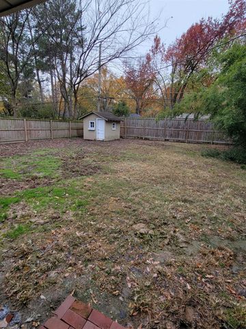 1229 S PERKINS RD, Memphis, TN 38117