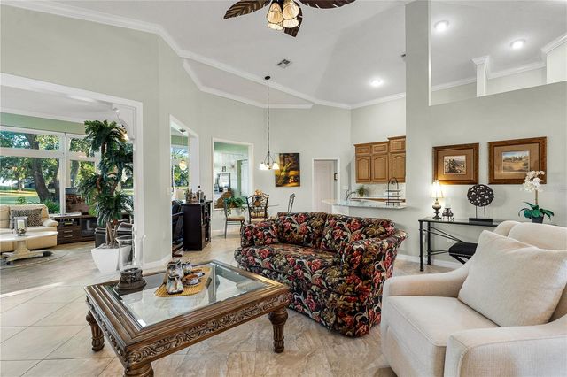 5355 GROVE MANOR, Lady Lake, FL 32159