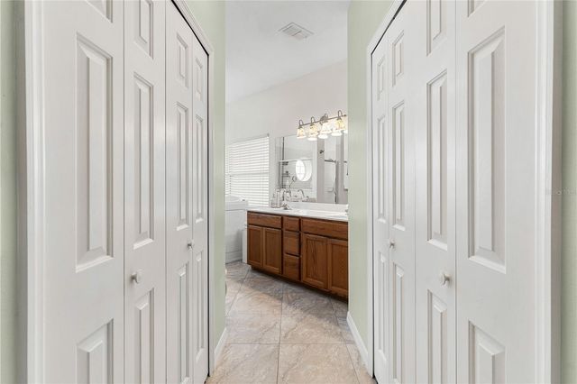 5355 GROVE MANOR, Lady Lake, FL 32159