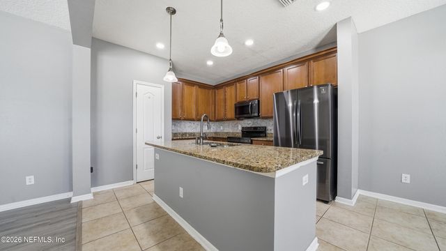 650 BRIAR VIEW Drive, Orange Park, FL 32065