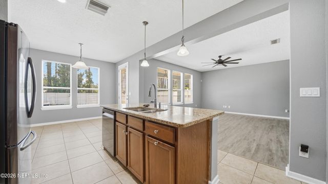 650 BRIAR VIEW Drive, Orange Park, FL 32065
