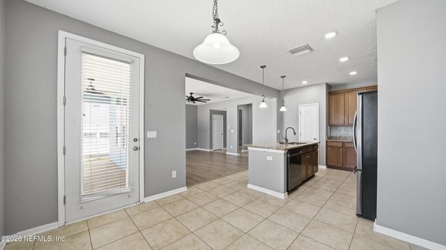650 BRIAR VIEW Drive, Orange Park, FL 32065