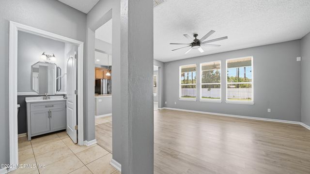 650 BRIAR VIEW Drive, Orange Park, FL 32065