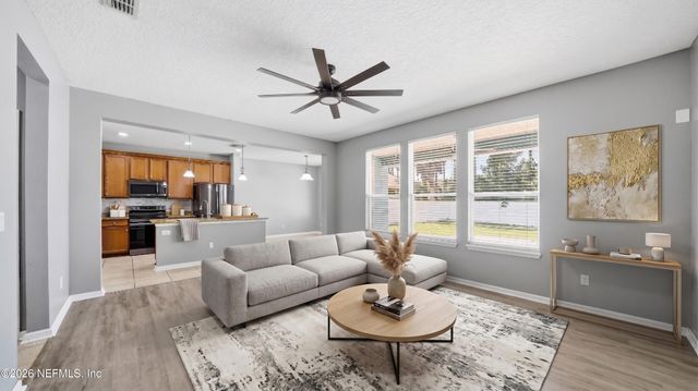 650 BRIAR VIEW Drive, Orange Park, FL 32065