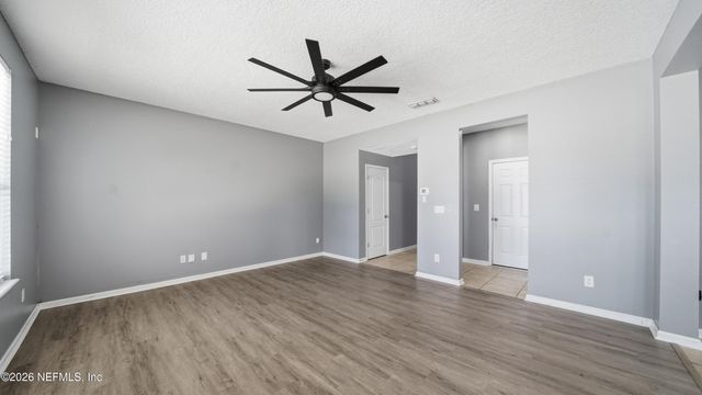 650 BRIAR VIEW Drive, Orange Park, FL 32065