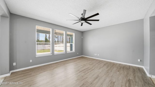 650 BRIAR VIEW Drive, Orange Park, FL 32065