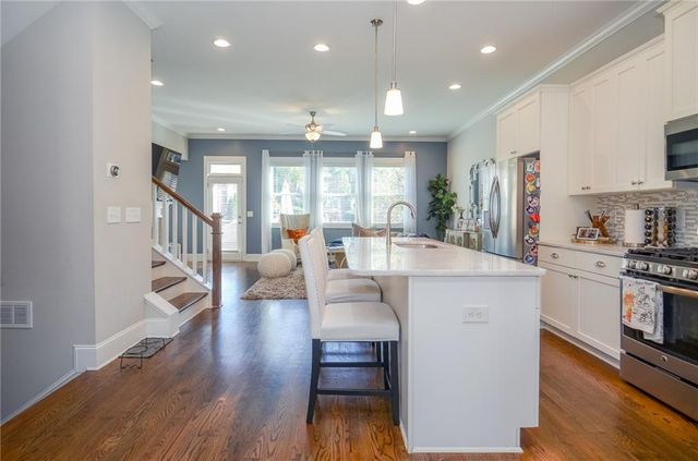 2143 Shale NW Lane, Atlanta, GA 30318