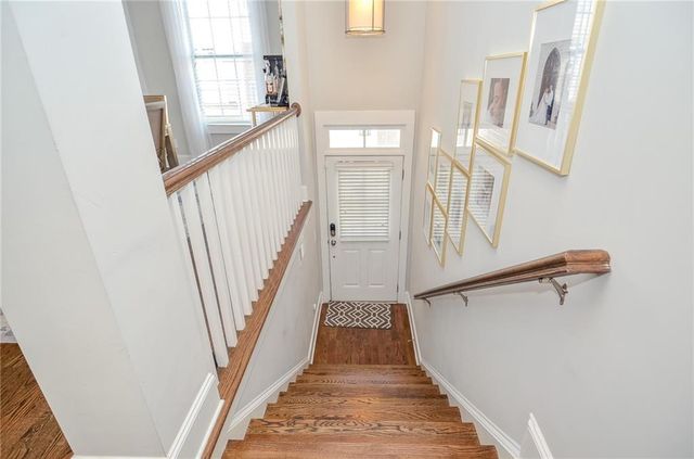 2143 Shale NW Lane, Atlanta, GA 30318