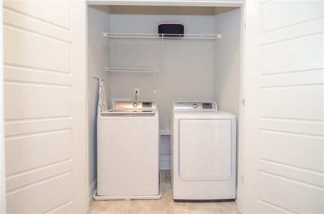 2143 Shale NW Lane, Atlanta, GA 30318