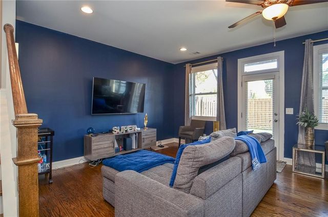 2143 Shale NW Lane, Atlanta, GA 30318