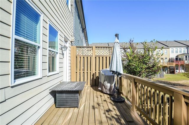 2143 Shale NW Lane, Atlanta, GA 30318