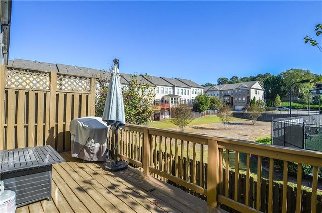 2143 Shale NW Lane, Atlanta, GA 30318